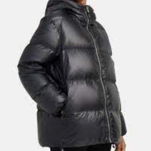 Theory Reversable Puffer Jacket Size S